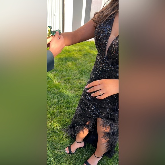 🌿 AMARRA Prom dress. Fits sizes 2-10. Worn once. - Picture 10 of 12